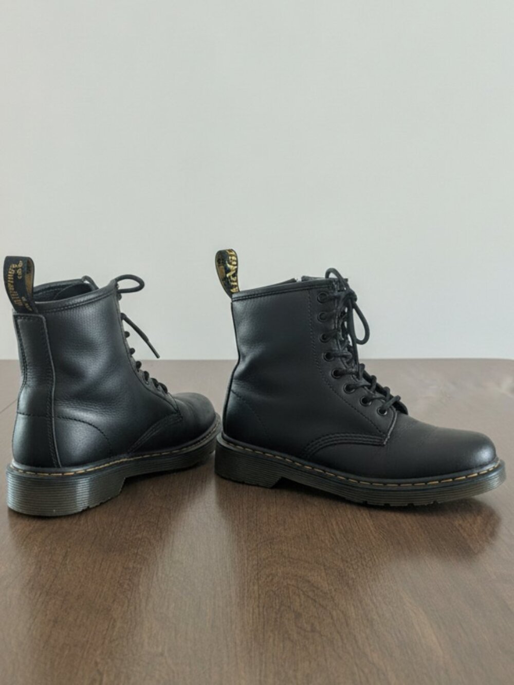 Kids Dr. Martens 1460 Black Leather Boots with Zipper size 1